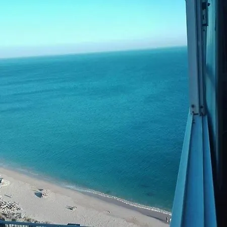 Seaside Refuge بيت للعطل *